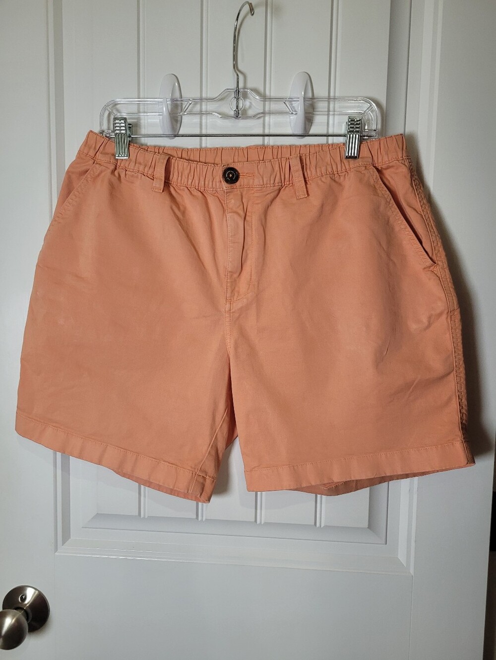 Chubbies Men's Peach Casual Shorts - Classic Fit. Size L